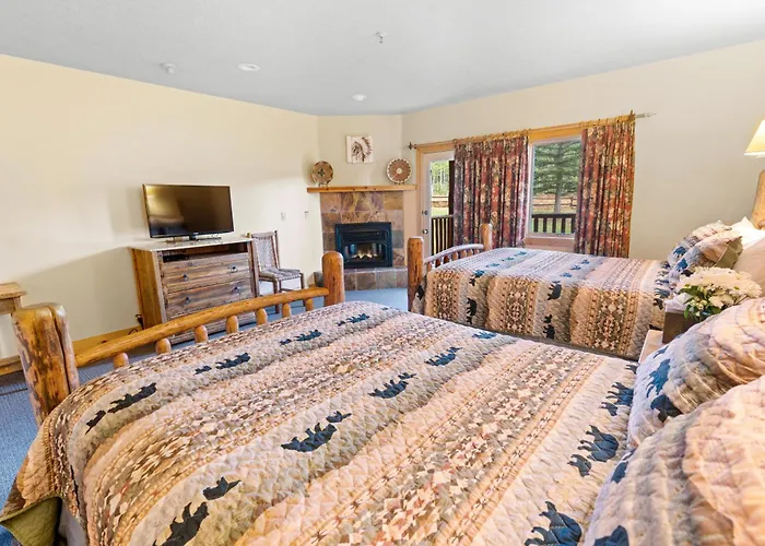 Daniels Summit Lodge